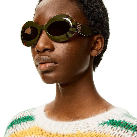 Loewe LW40091I 96E Sunglasses Havanan/Green Oval Frame, Brown Lenses main image 5